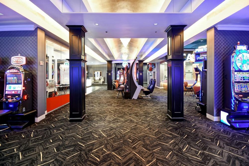 Tru By Hilton Deadwood Hotel Exterior photo